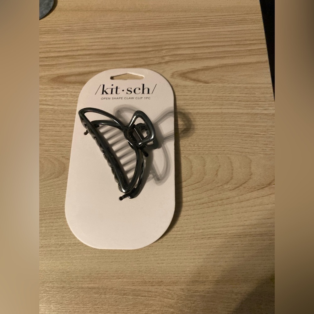 Kitsch Elegant Hair Claw. Brand new in package. Super cute for any style